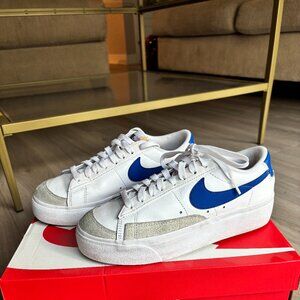 Nike Women’s Blazer Low Platform - Blue/White